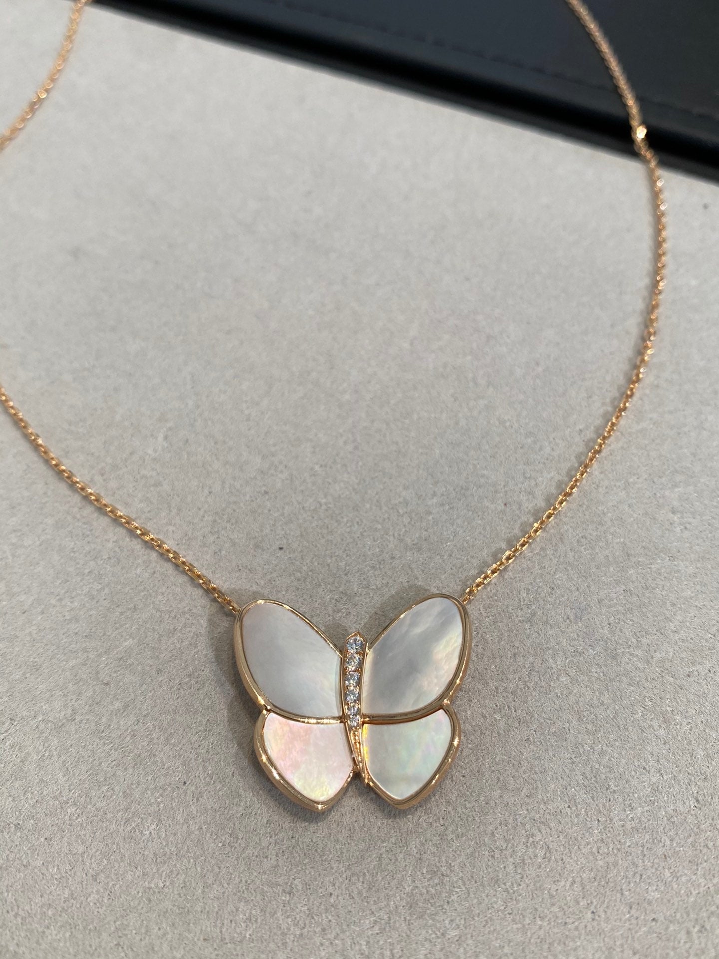 ˇGilded EraˇBUTTERFLY GOLD MOP DIAMOND NECKLACE