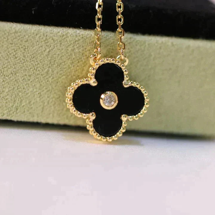 ˇGilded EraˇCLOVER 15MM DIAMOND ONYX NECKLACE