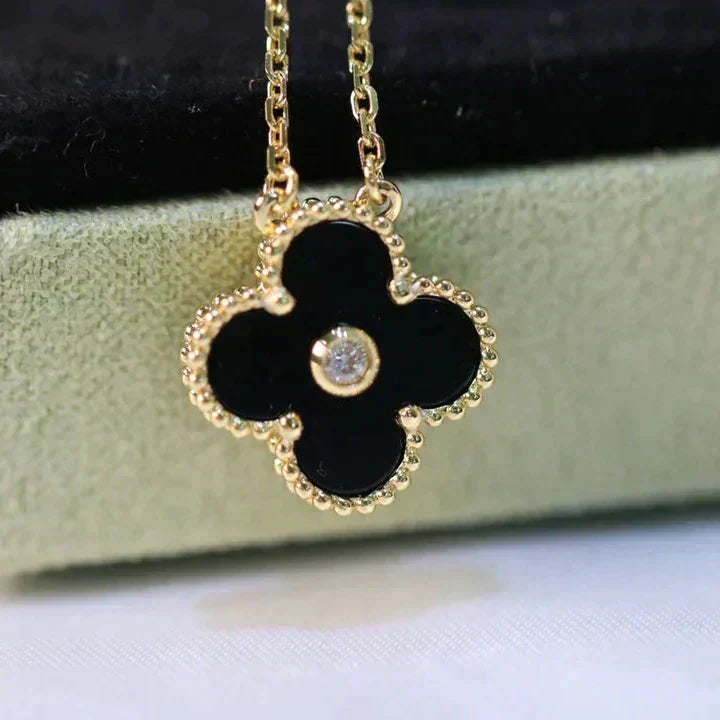 ˇGilded EraˇCLOVER 15MM DIAMOND ONYX NECKLACE