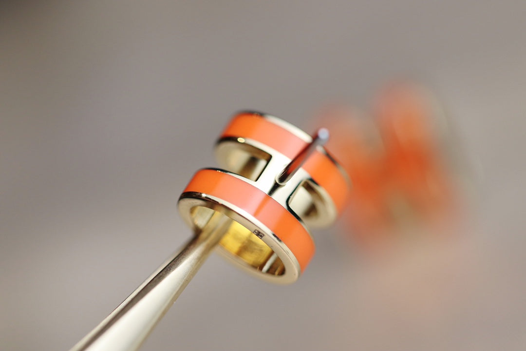 ˇGilded EraˇMINI POP H EARRINGS ORANGE