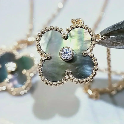 ˇGilded EraˇCLOVER 15MM DIAMOND AND MOTHER-OF-GREY NECKLACE