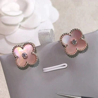 ˇGilded EraˇCLOVER MEDIUM 1 MOTIFS  PINK MOP DIAMOND EARRINGS