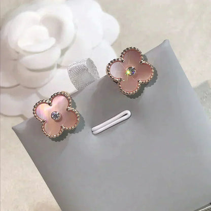 ˇGilded EraˇCLOVER MEDIUM 1 MOTIFS  PINK MOP DIAMOND EARRINGS