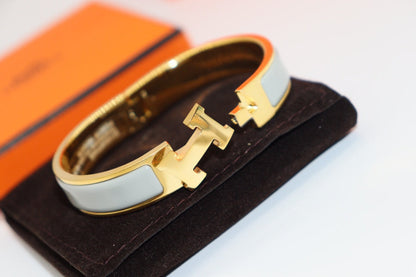 ˇGilded EraˇH LIGHT BLUE BRACELET