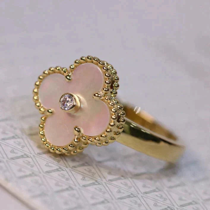 ˇGilded EraˇCLOVER PINK MOP RING GOLD DIAMOND