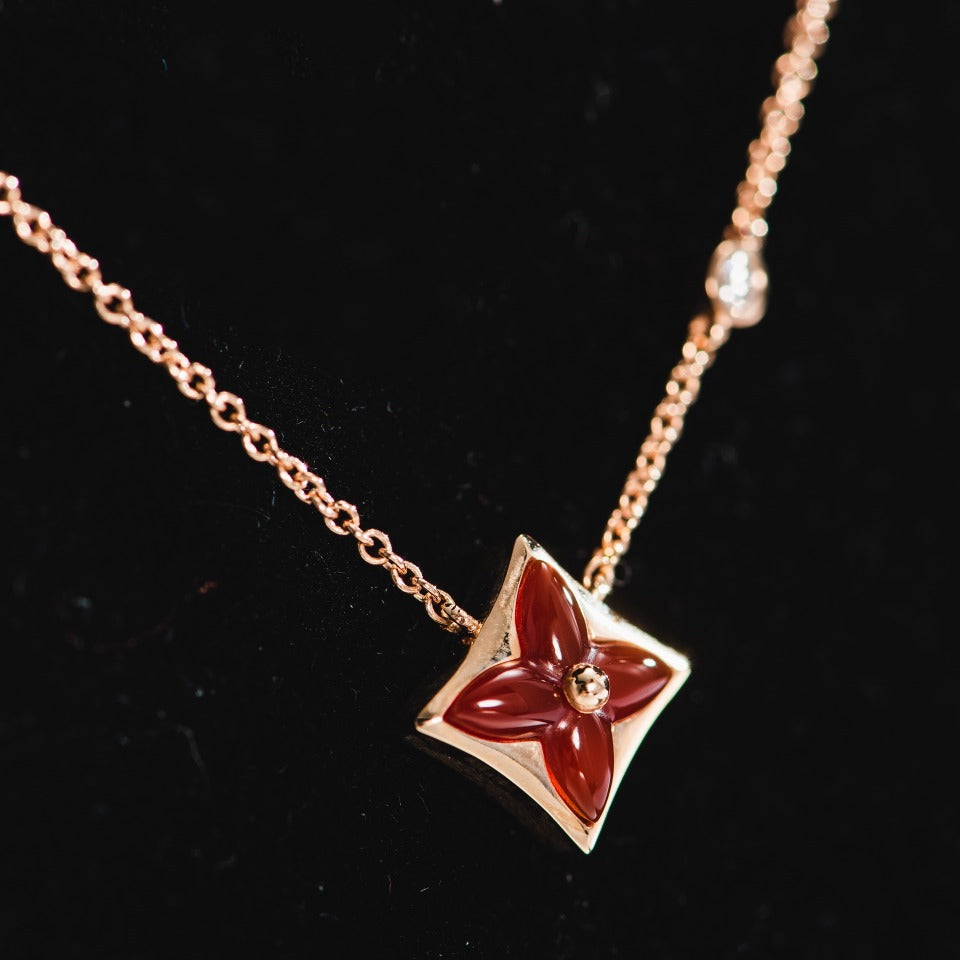 ˇGilded EraˇSTAR NECKLACE PINK GOLD 1 DIAMOND