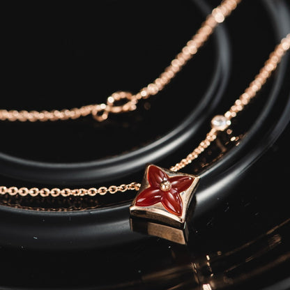 ˇGilded EraˇSTAR NECKLACE PINK GOLD 1 DIAMOND