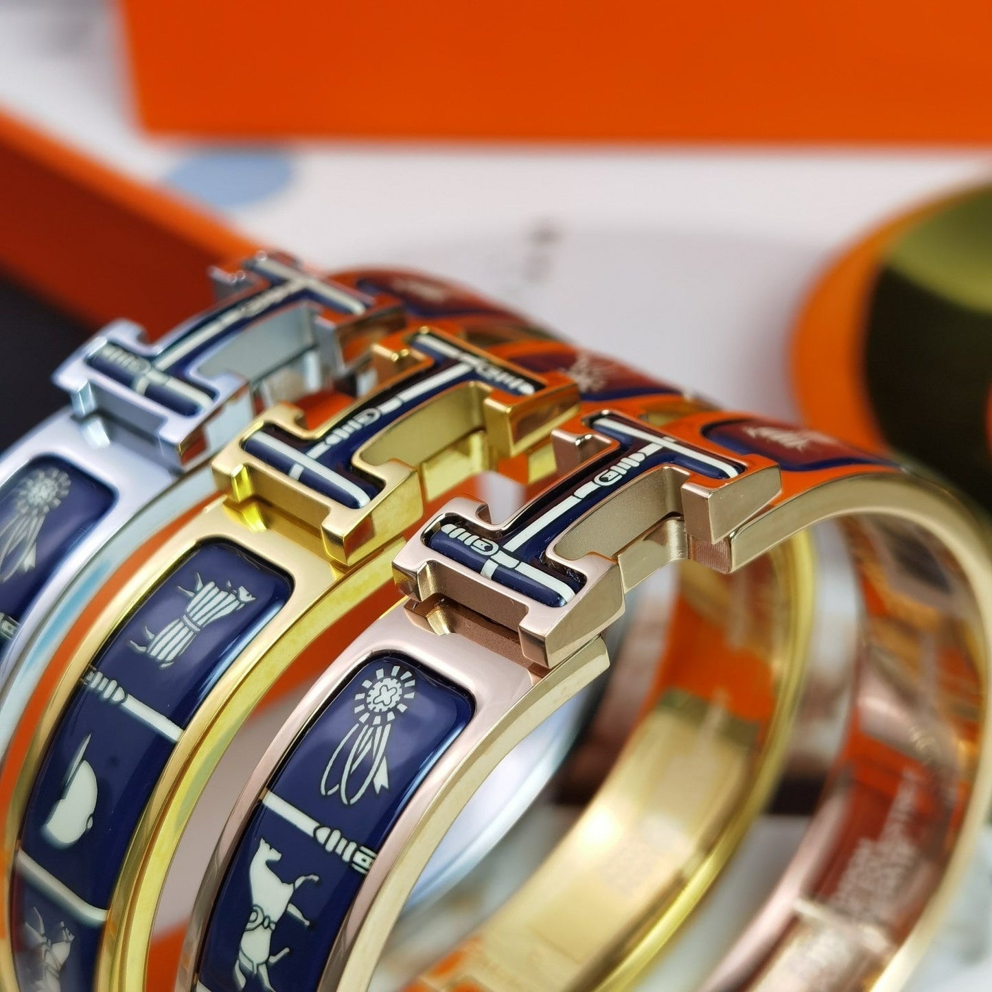 ˇGilded EraˇH COUVERTURES DARK BLUE BRACELET