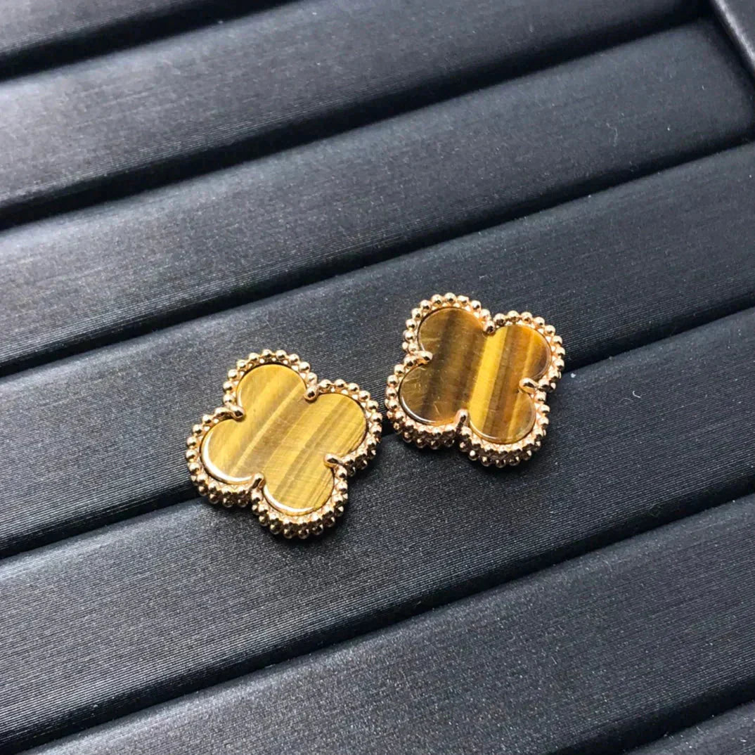 ˇGilded EraˇCLOVER MEDIUM 1 MOTIFS TIGER EYE EARRINGS