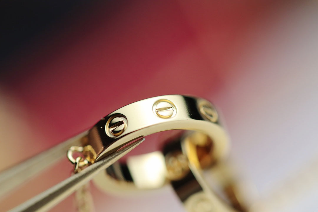 ˇGilded EraˇLOVE NECKLACE DOUBLE RING GOLD