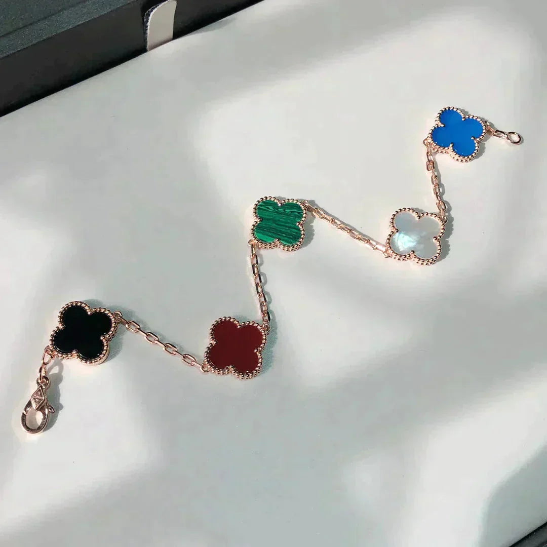 ˇGilded EraˇCLOVER 5 MOTIFS MULTICOLOR  BRACELET