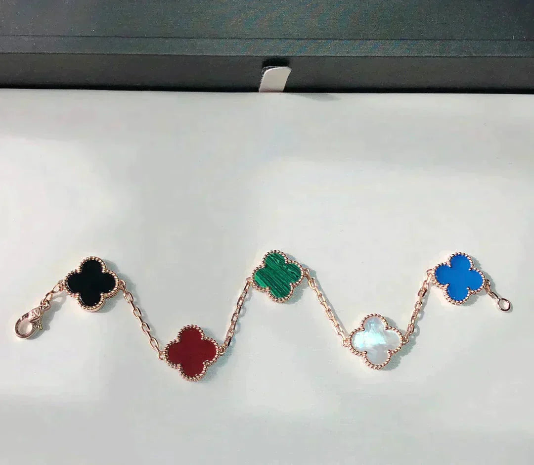 ˇGilded EraˇCLOVER 5 MOTIFS MULTICOLOR  BRACELET