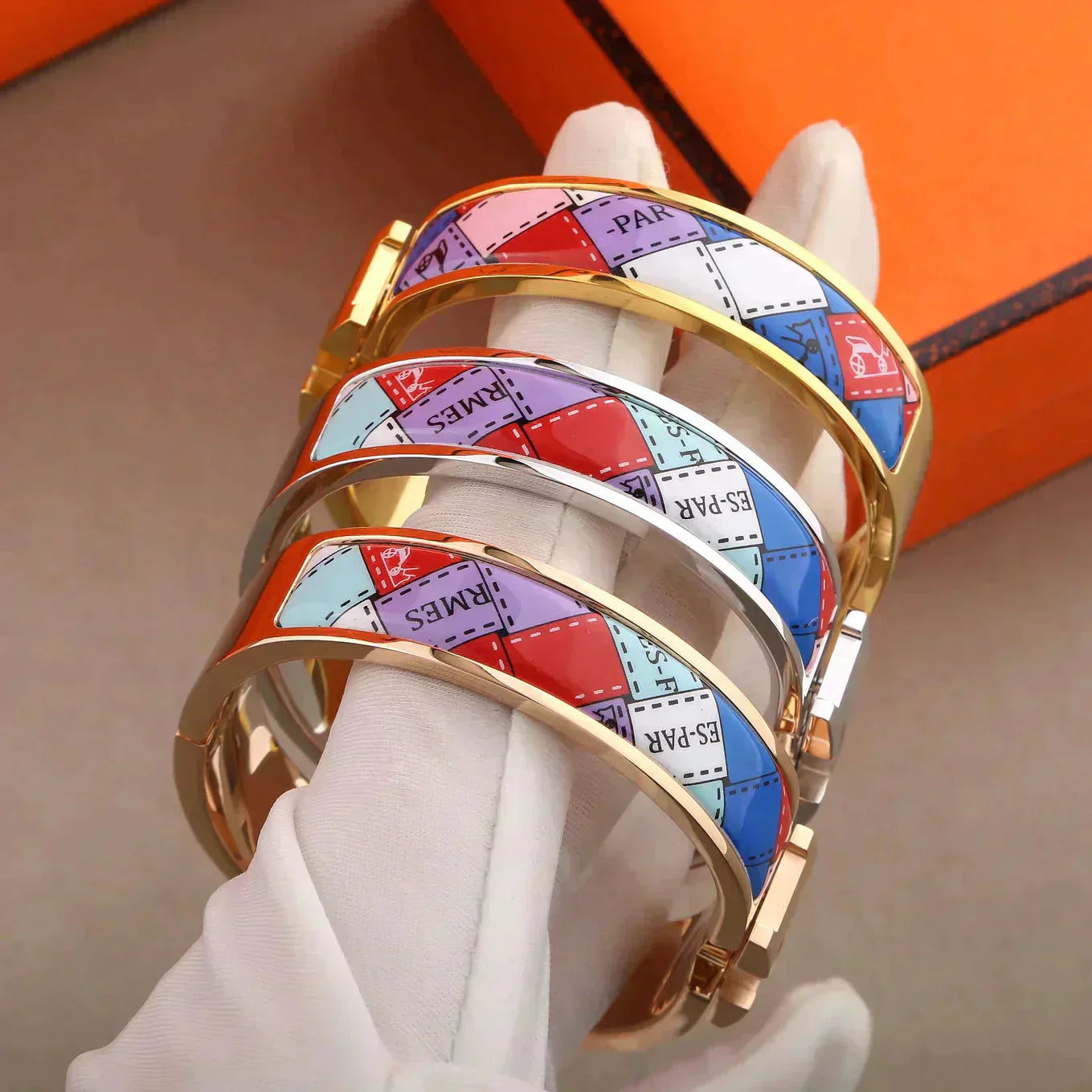 ˇGilded EraˇH BRACELET DOTTED BORDER 12MM