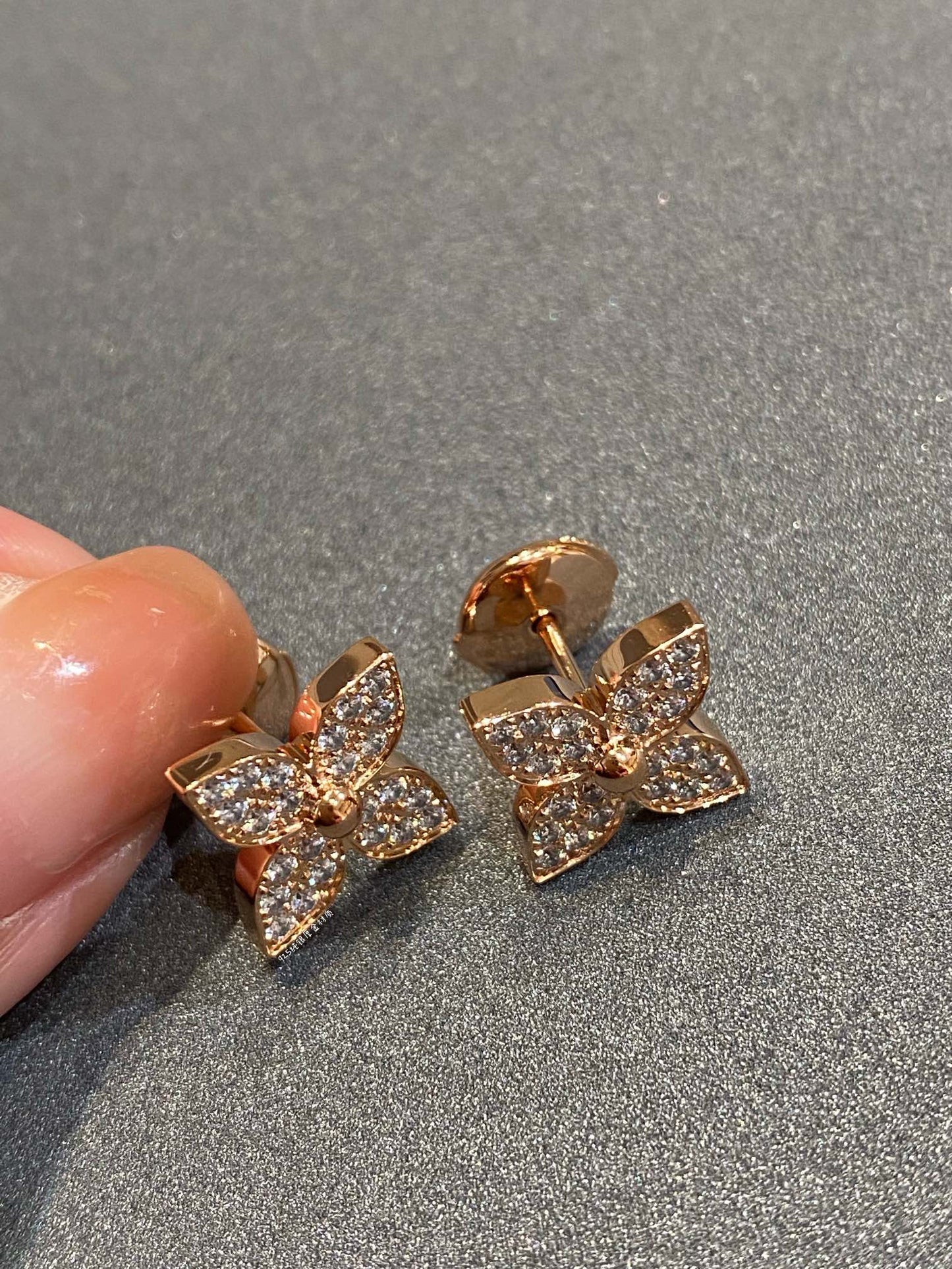 ˇGilded EraˇSTAR DIAMOND EARRINGS
