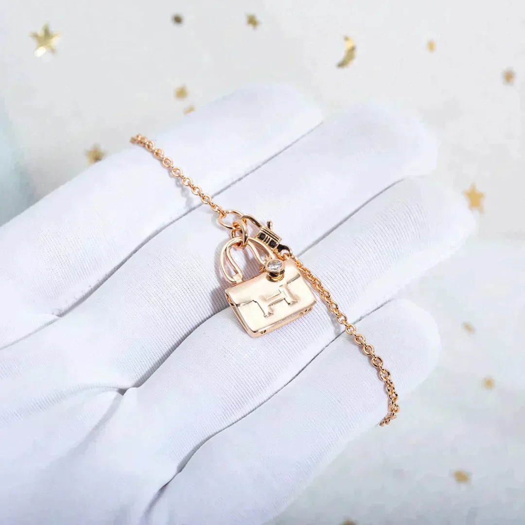 ˇGilded EraˇAMULETTE PEDANT ROSE GOLD NECKLACE