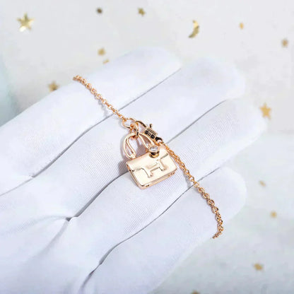 ˇGilded EraˇAMULETTE PEDANT ROSE GOLD NECKLACE