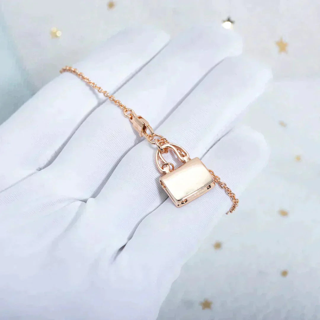 ˇGilded EraˇAMULETTE PEDANT ROSE GOLD NECKLACE