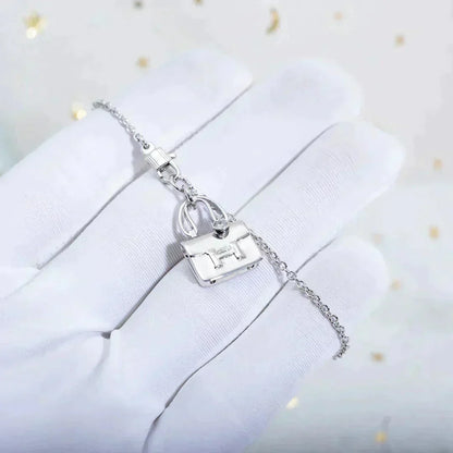 ˇGilded EraˇAMULETTE PEDANT SILVER NECKLACE