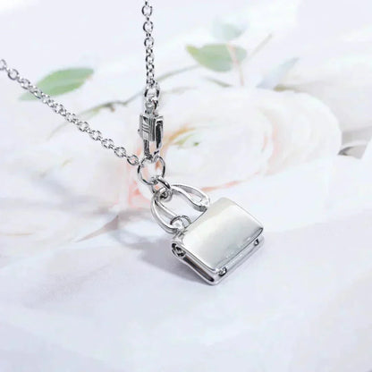 ˇGilded EraˇAMULETTE PEDANT SILVER NECKLACE