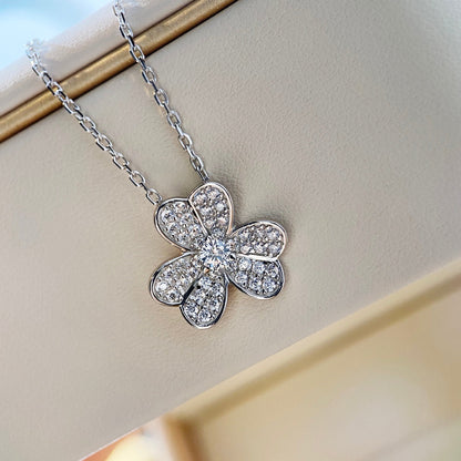 ˇGilded EraˇCLOVER DIAMOND NECKLACE SILVER