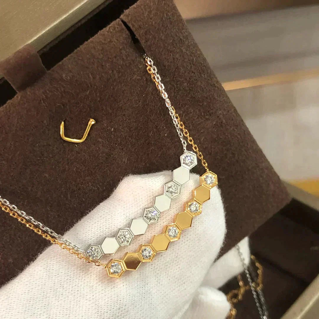 ˇGilded EraˇBEE LOVE NECKLACE DIAMOND