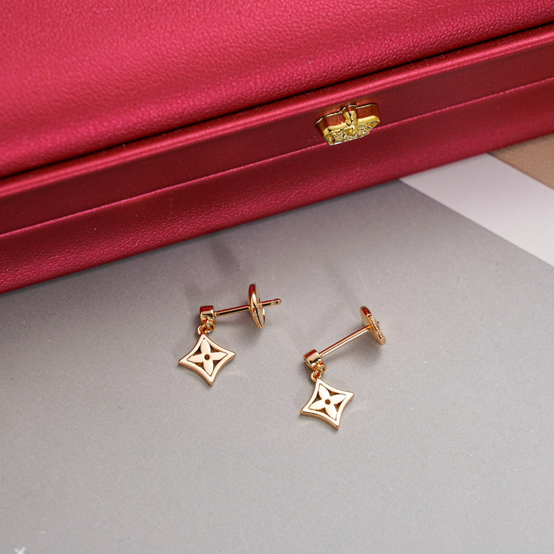 ˇGilded EraˇSTAR EARRINGS GOLD