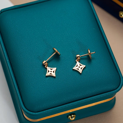 ˇGilded EraˇSTAR EARRINGS GOLD