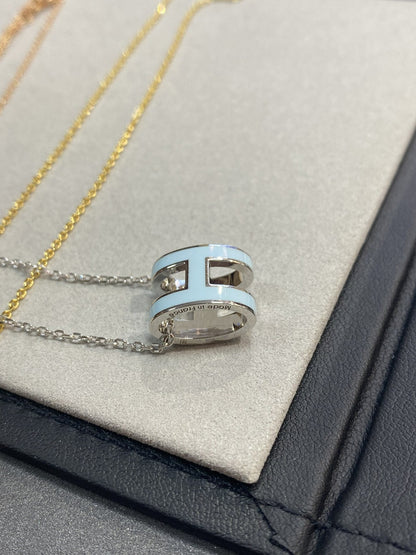 ˇGilded EraˇPOP H LIGHT BLUE NECKLACE