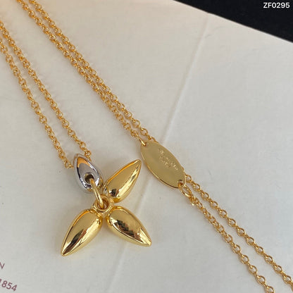 ˇGilded EraˇLOUISETTE PEDANT GOLD NECKLACE