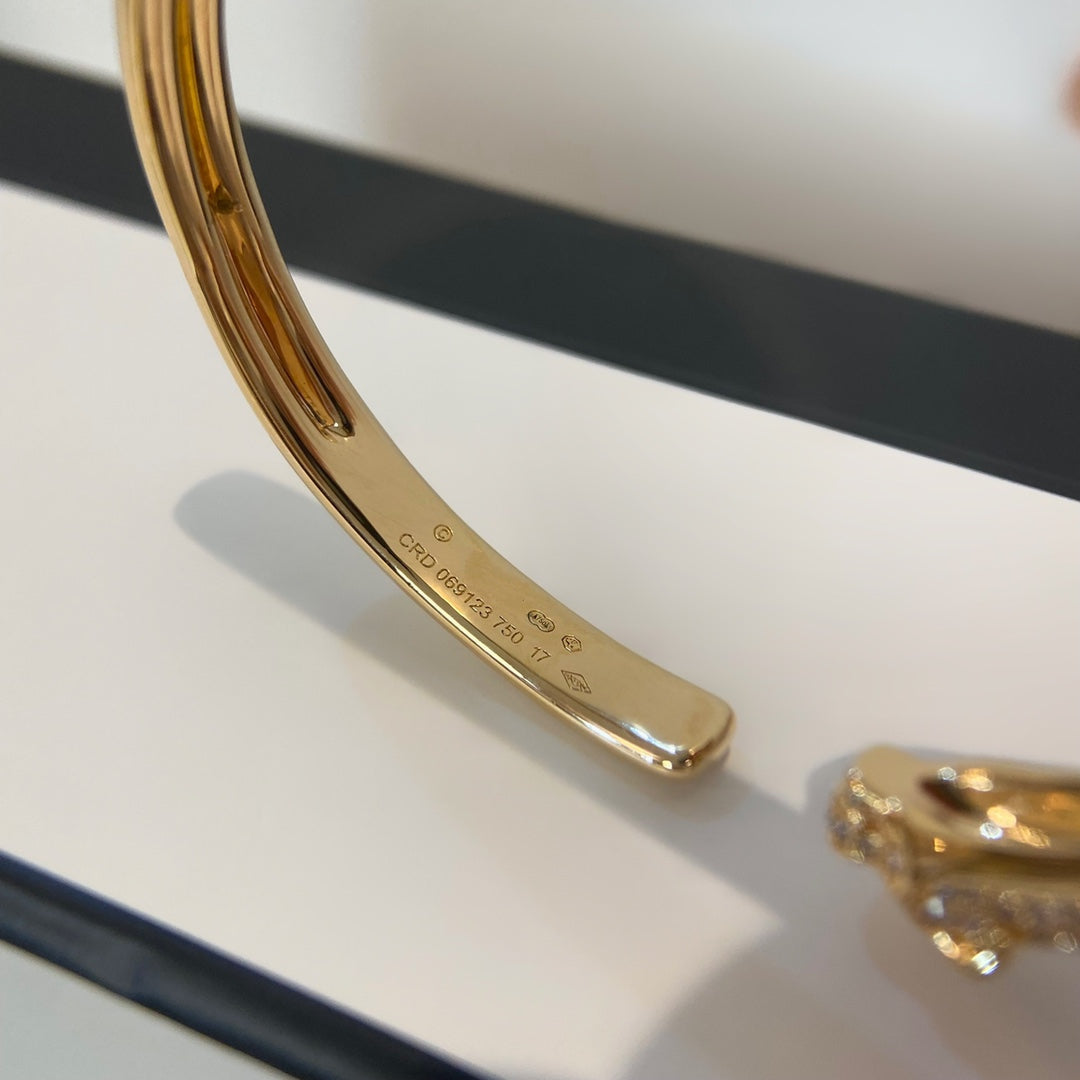 ˇGilded EraˇPANTHERE GOLD DIAMOND OPEN BRACELET