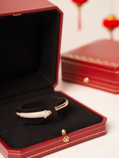 ˇGilded EraˇPANTHERE ROSE GOLD DIAMOND OPEN BRACELET
