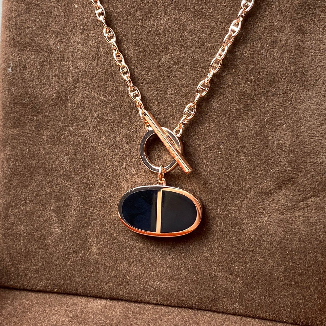 ˇGilded EraˇCHAINE VERSO BLACK CERAMIC NECKLACE