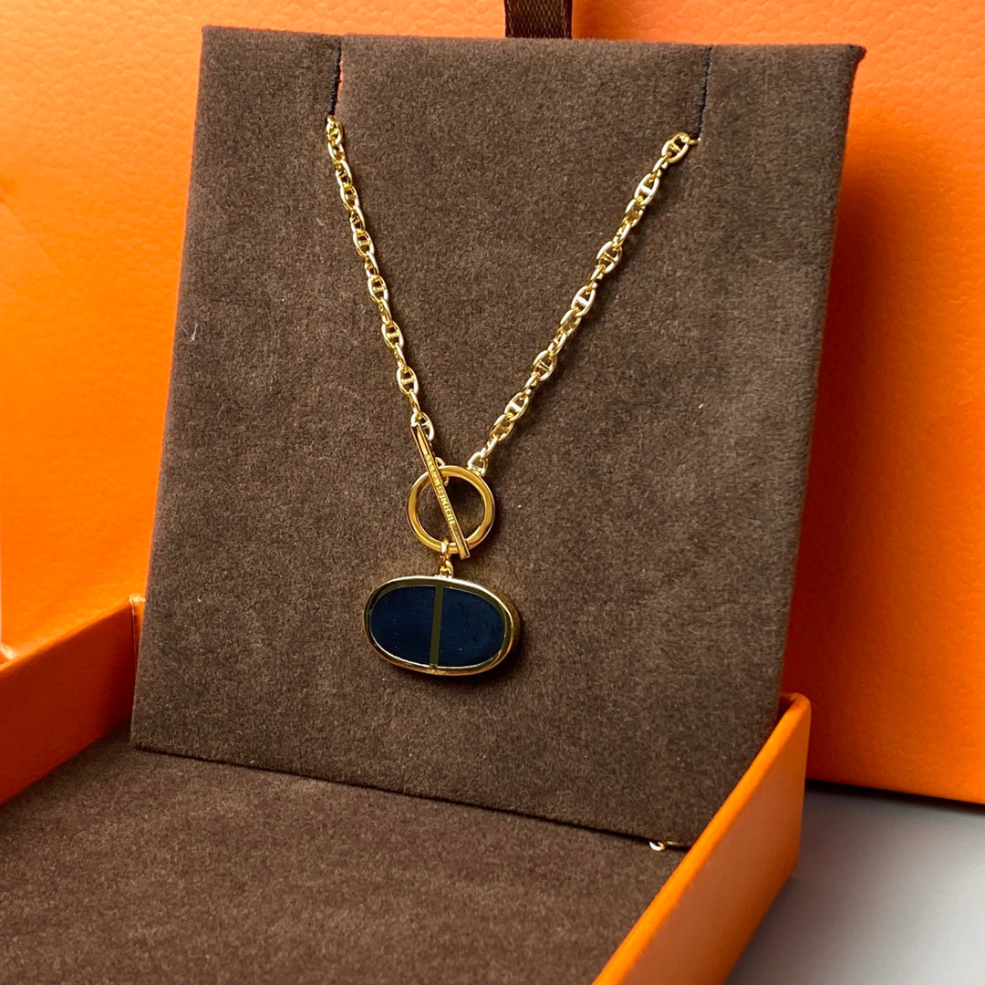 ˇGilded EraˇCHAINE VERSO BLACK CERAMIC NECKLACE