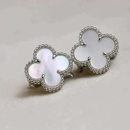 ˇGilded EraˇCLOVER MEDIUM 1 MOTIFS  WHITE MOP EARRINGS SILVER