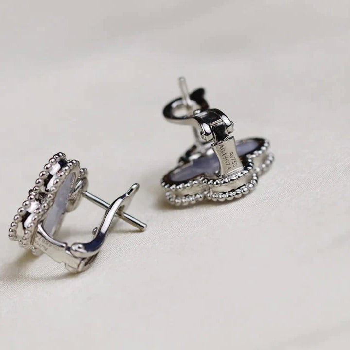ˇGilded EraˇCLOVER MEDIUM 1 MOTIFS  WHITE MOP EARRINGS SILVER