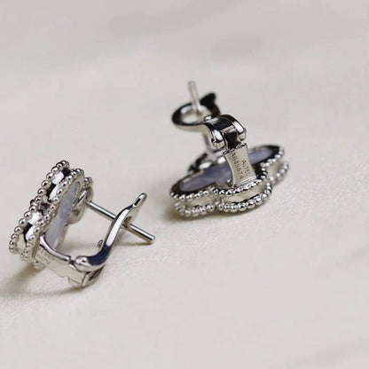 ˇGilded EraˇCLOVER MEDIUM 1 MOTIFS  WHITE MOP EARRINGS SILVER