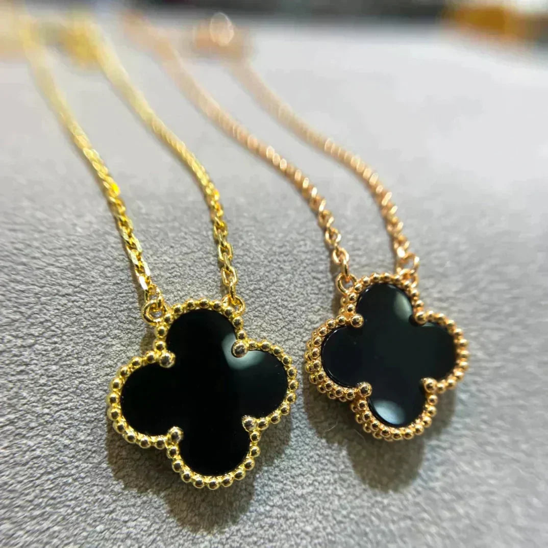 ˇGilded EraˇCLOVER 15MM BLACK ONYX SINGLE FLOWER NECKLACE