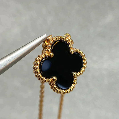 ˇGilded EraˇCLOVER 15MM BLACK ONYX SINGLE FLOWER NECKLACE