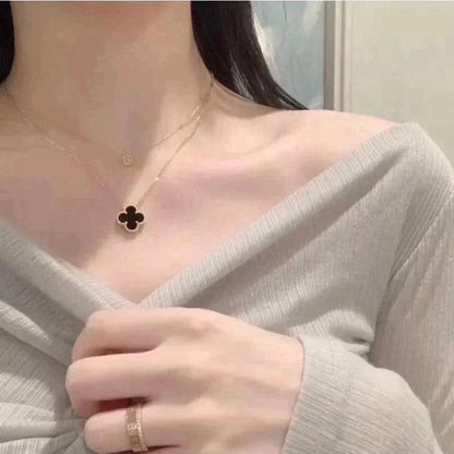 ˇGilded EraˇCLOVER 15MM BLACK ONYX SINGLE FLOWER NECKLACE