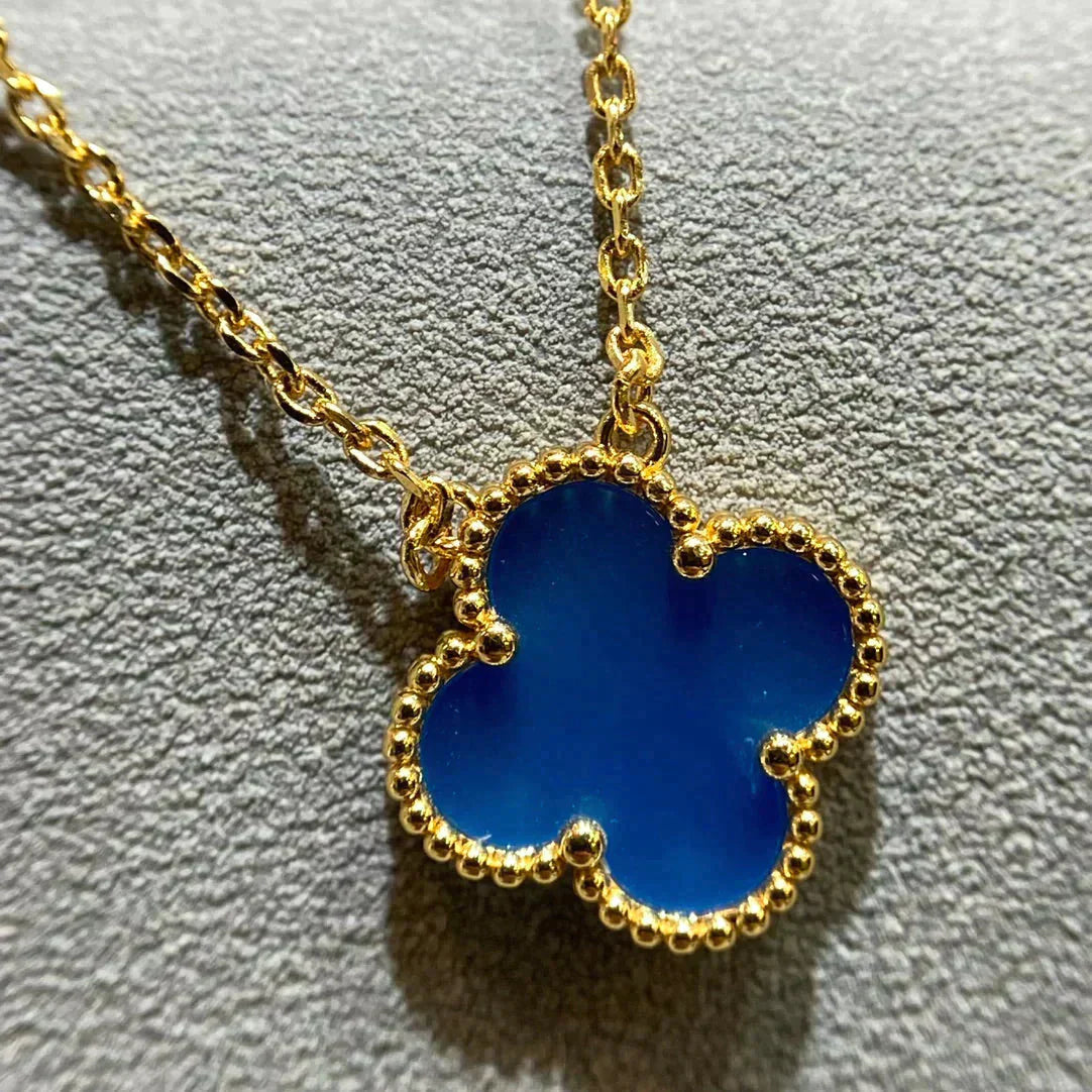 ˇGilded EraˇCLOVER 15MM BLUE AGATE NECKLACE