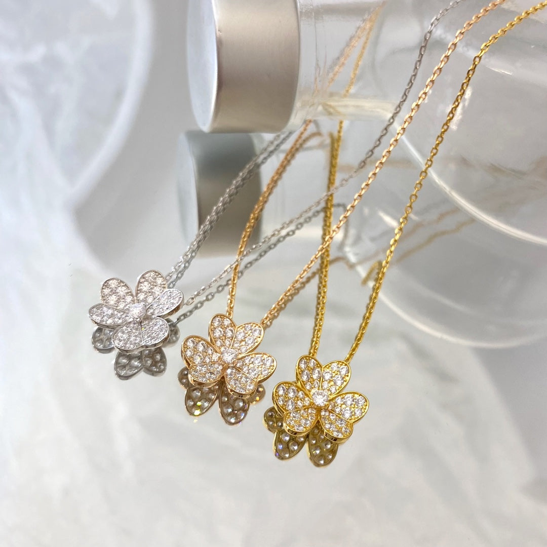 ˇGilded EraˇFLOWER DIAMOND NECKLACE