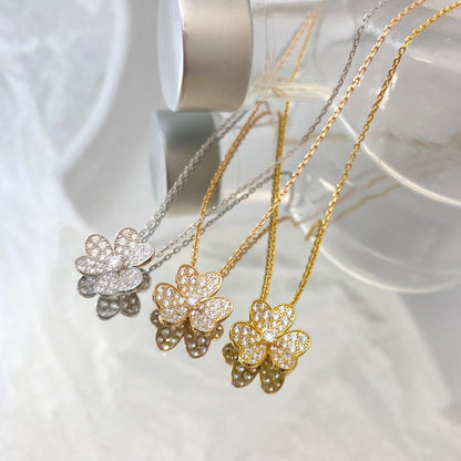 ˇGilded EraˇFLOWER DIAMOND NECKLACE