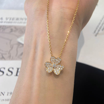 ˇGilded EraˇFLOWER DIAMOND NECKLACE