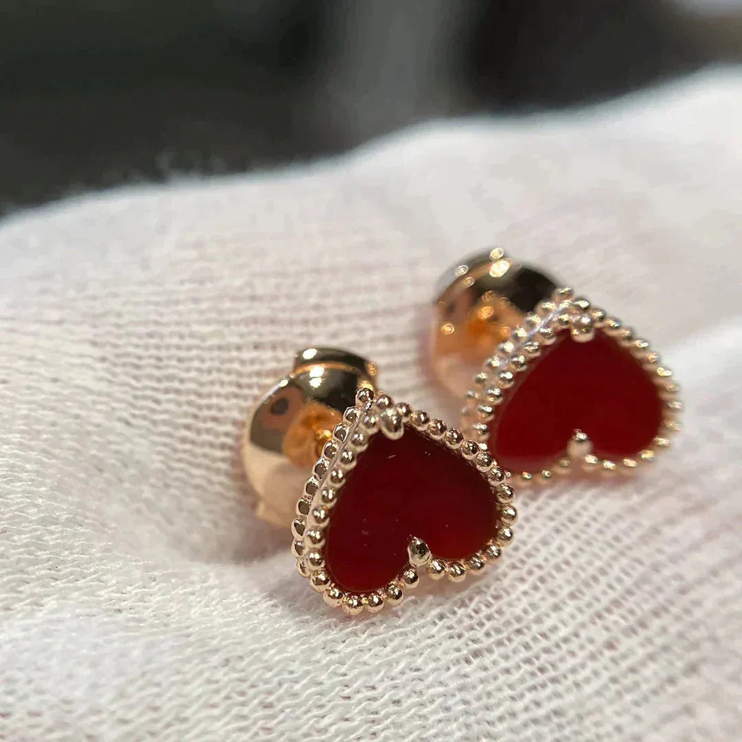 ˇGilded EraˇHEART CARNELIAN STUD EARRINGS