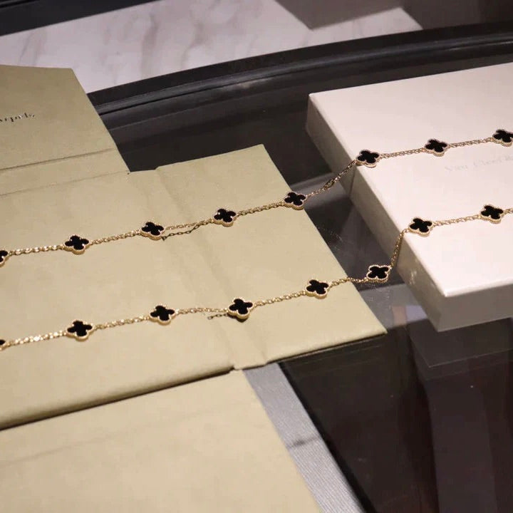ˇGilded EraˇCLOVER 20 MOTIFS ONYX NECKLACE