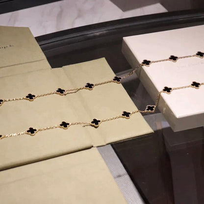 ˇGilded EraˇCLOVER 20 MOTIFS ONYX NECKLACE