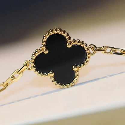 ˇGilded EraˇCLOVER 20 MOTIFS ONYX NECKLACE