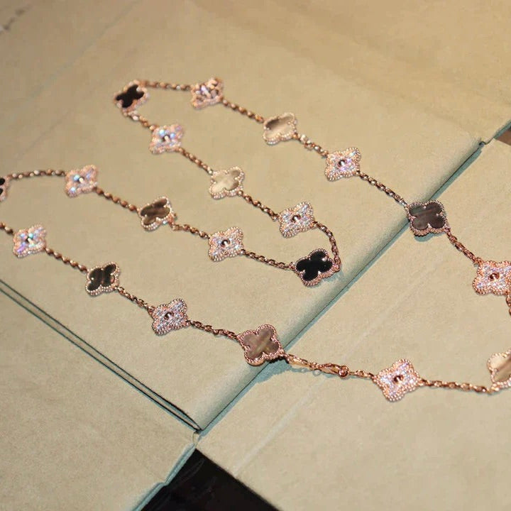 ˇGilded EraˇCLOVER 20 MOTIFS DARK MOP DIAMOND  NECKLACE