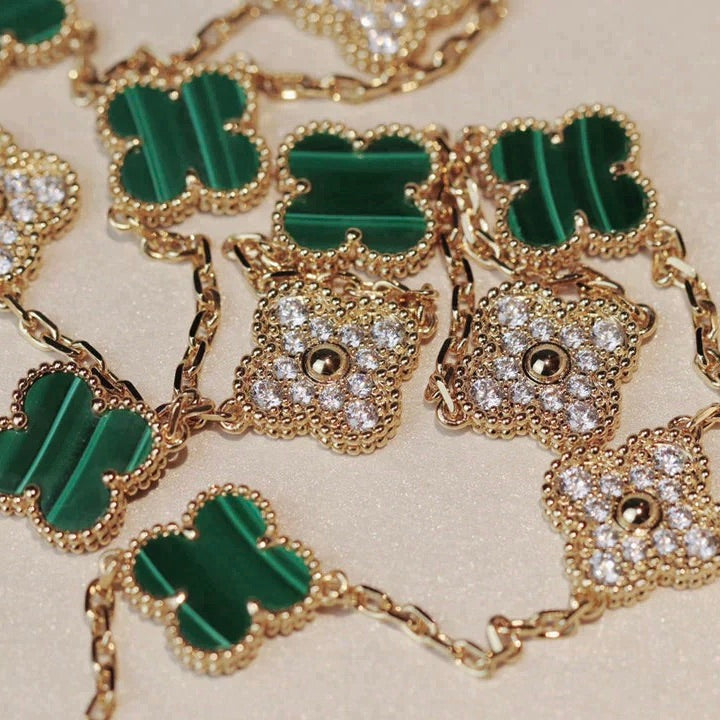 ˇGilded EraˇCLOVER 20 MOTIFS MALACHITE DIAMOND NECKLACE
