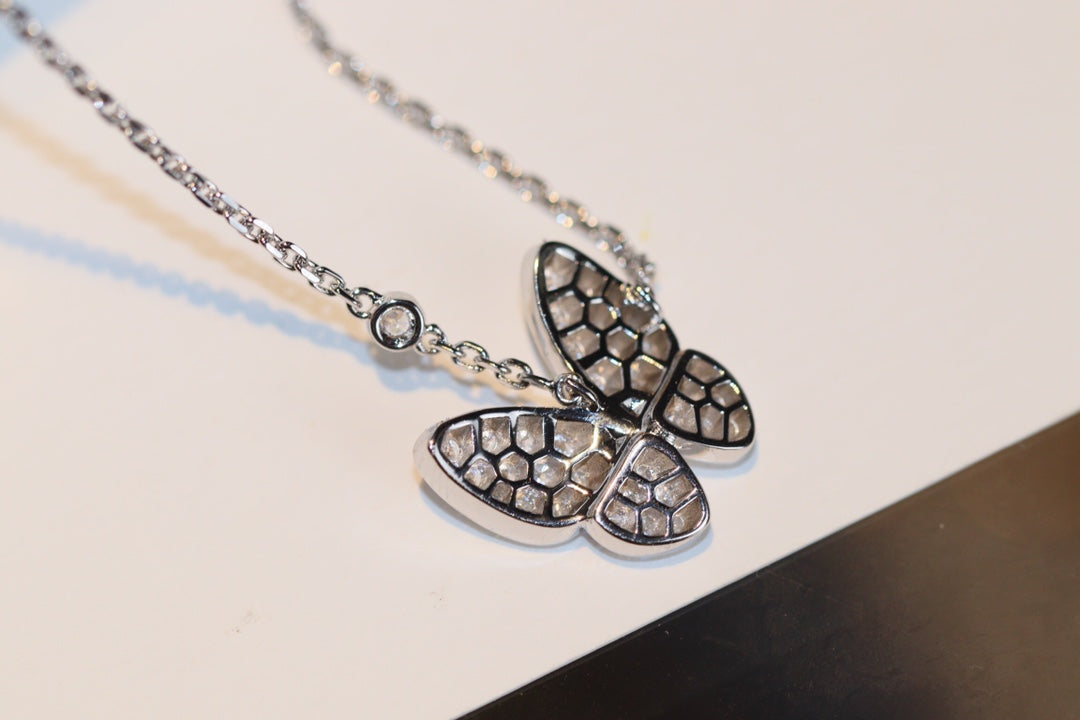 ˇGilded EraˇBUTTERFLY DIAMOND NECKLACE
